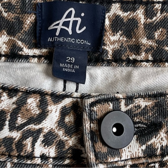 Authentic Icon Leopard Print Women's Jeans Size 29 - Picture 6 of 9